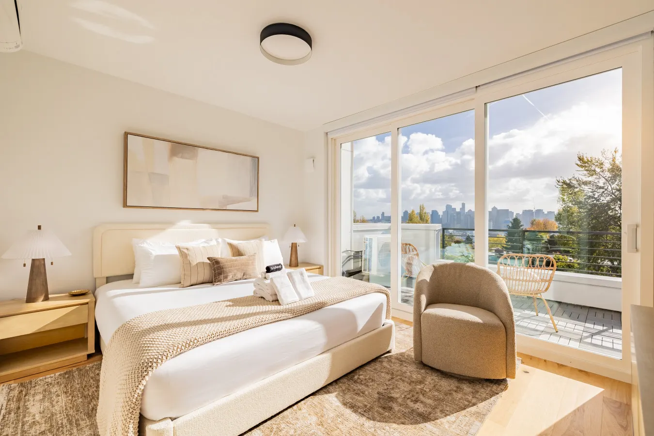 NEW Queen Anne View Retreat | Sleeps 8 w/ A/C