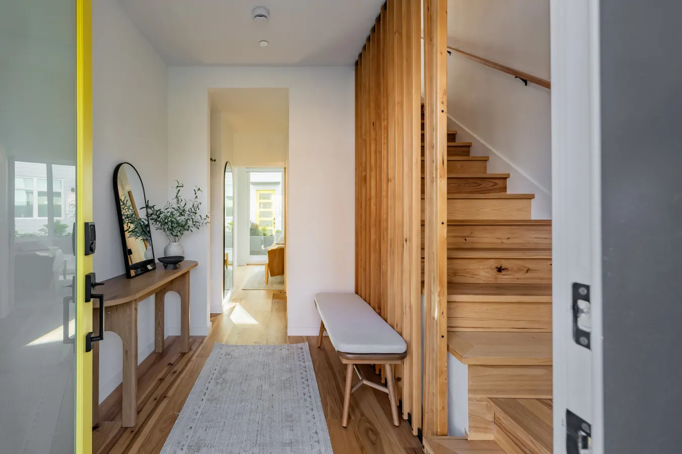NEW Queen Anne View Retreat Sleeps 8 w/ A/C 7