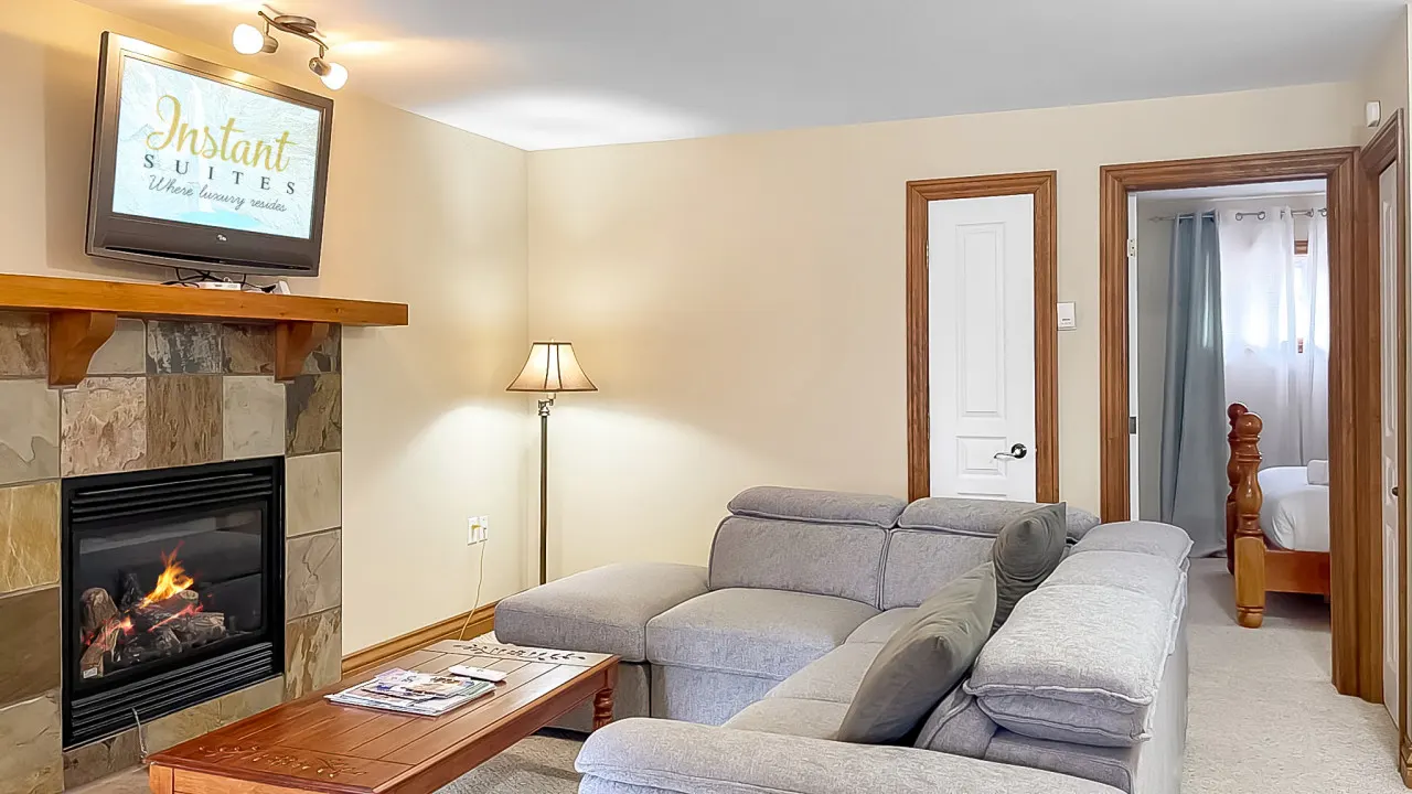 The Mont-Tremblant Hideaway by InstantSuites 7
