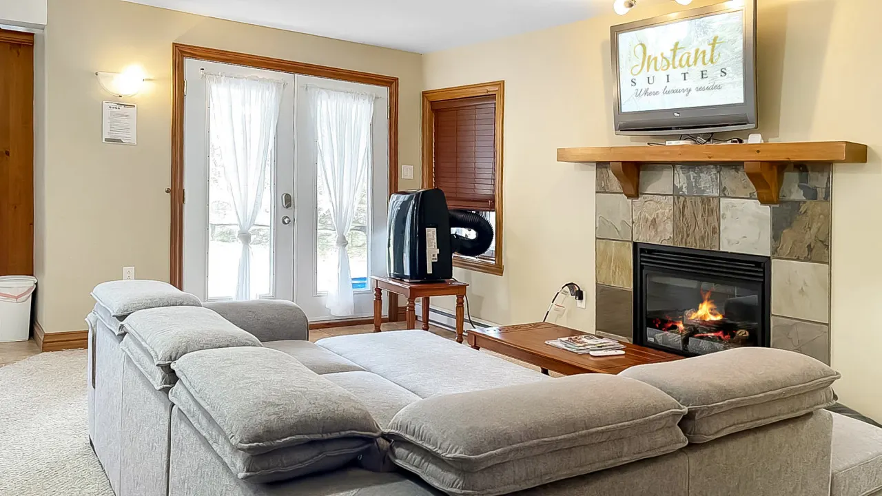 The Mont-Tremblant Hideaway by InstantSuites 8