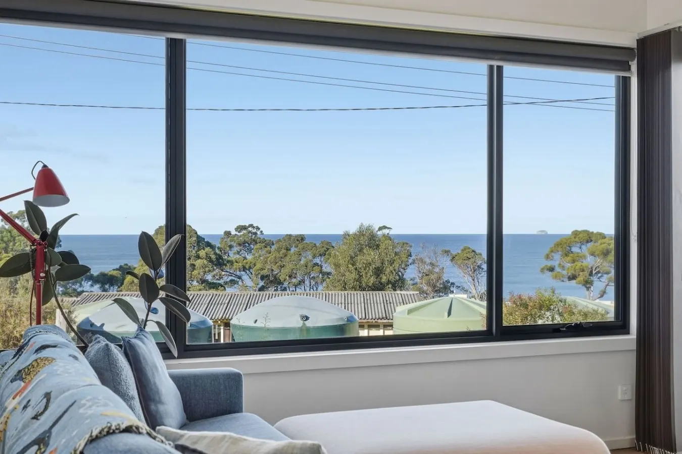 Pirates Bay Sea Views, Sunny Decks & Telescope 15