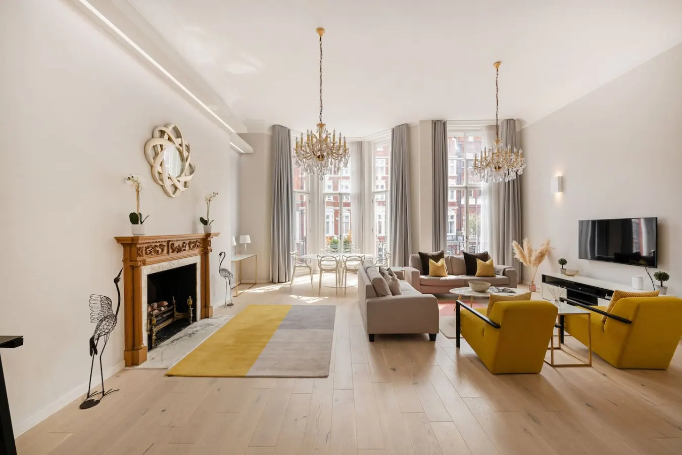 Presidential Residence 14ft High Ceilings 13