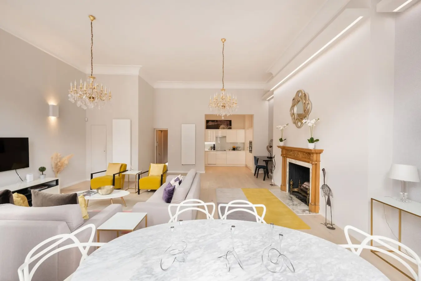 Presidential Residence 14ft High Ceilings 20
