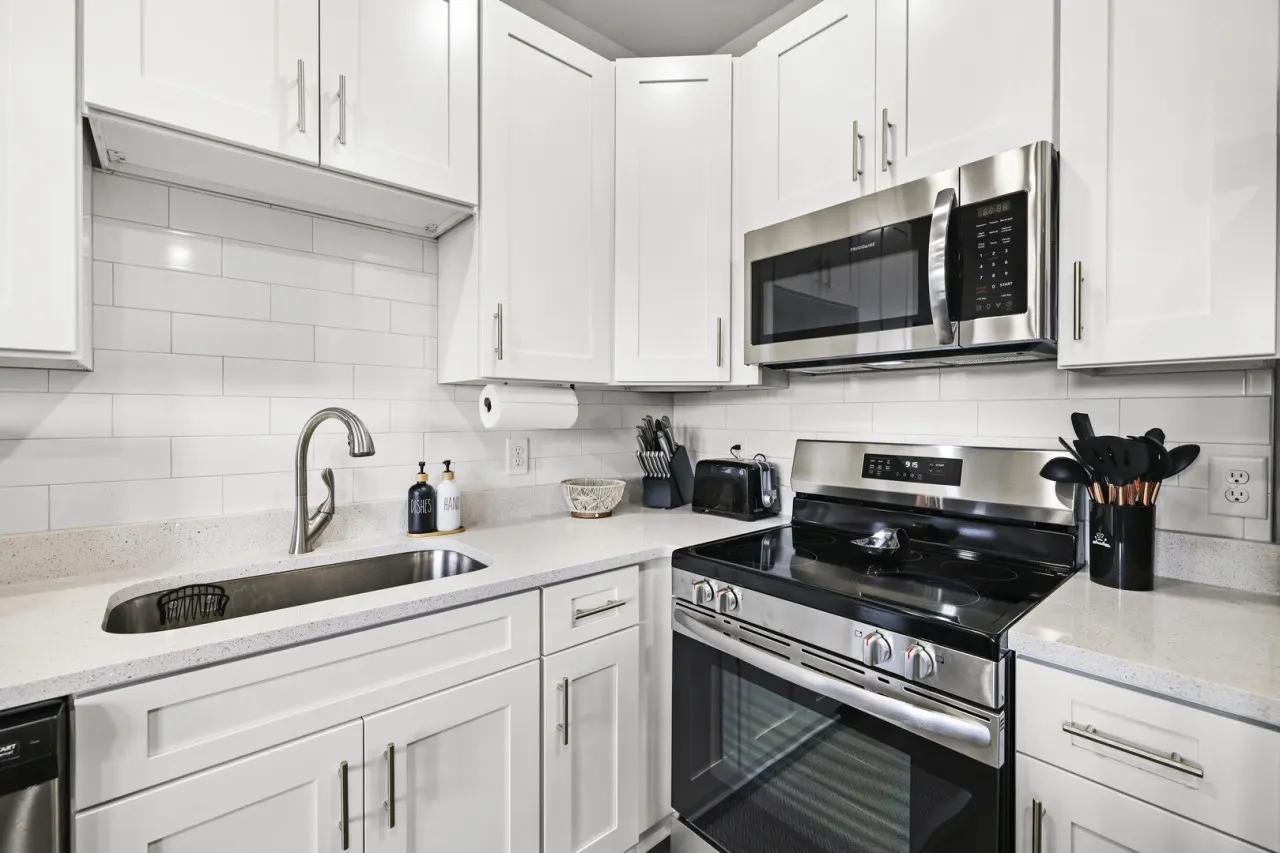 Luxurious Golf Course Condo in Exclusive Gated Community 13