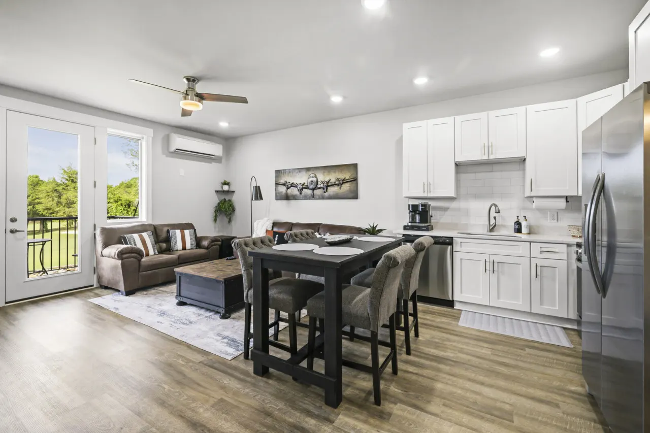 Luxurious Golf Course Condo in Exclusive Gated Community 6