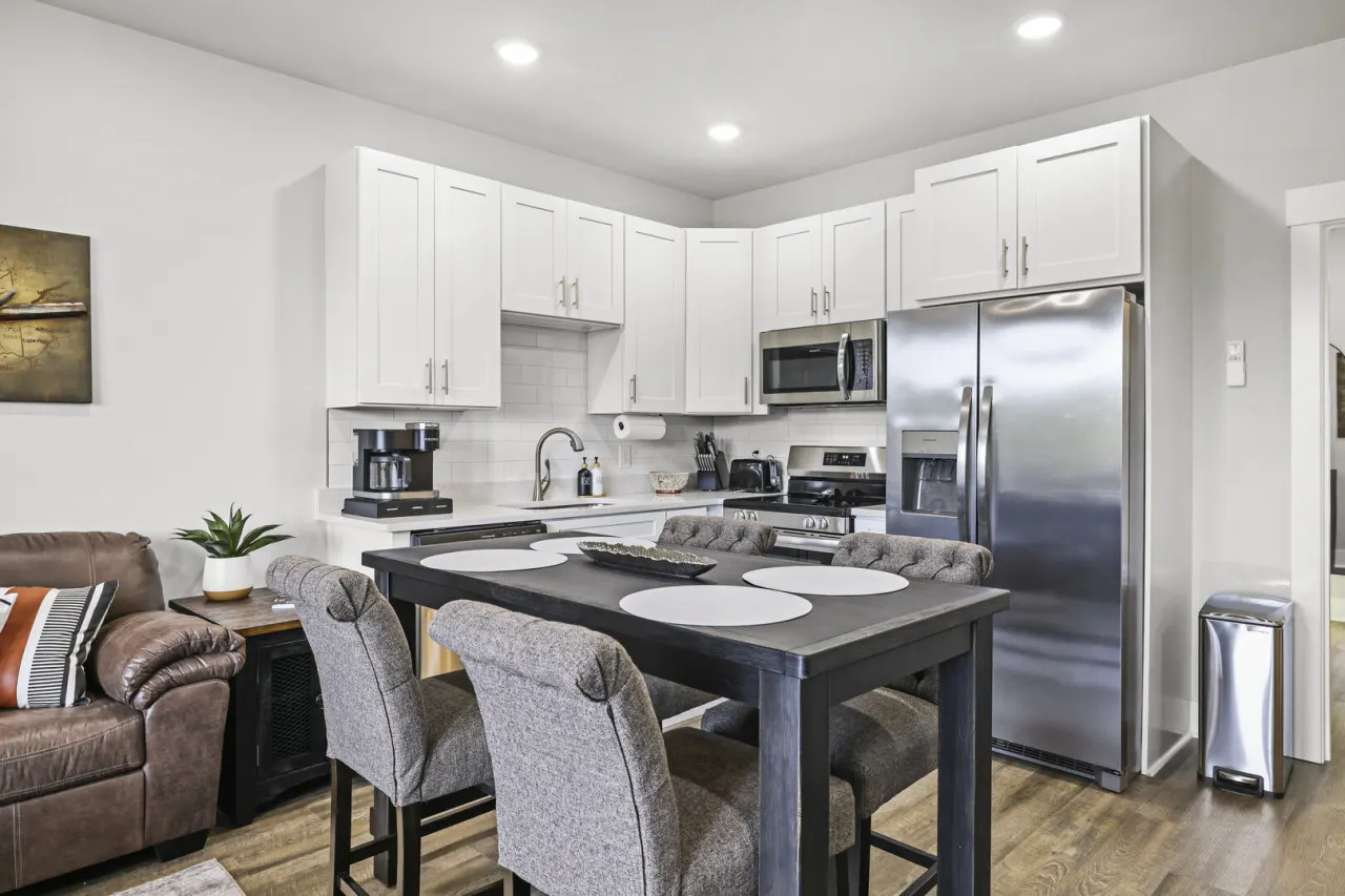 Luxurious Golf Course Condo in Exclusive Gated Community 7