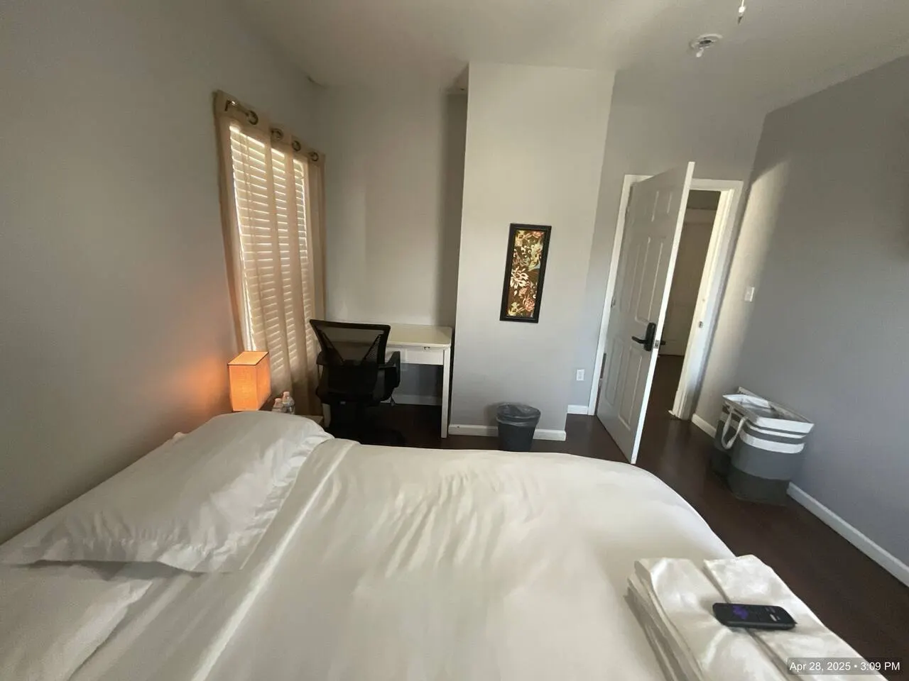 Deux Room | 10 min to Progressive Field 15 airport
