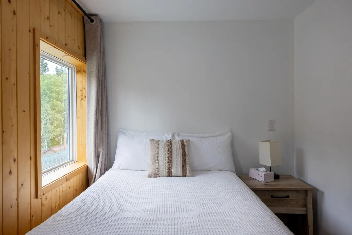 Suite 4 at The Gem | Cozy Two-Bedroom Retreat — photo 3