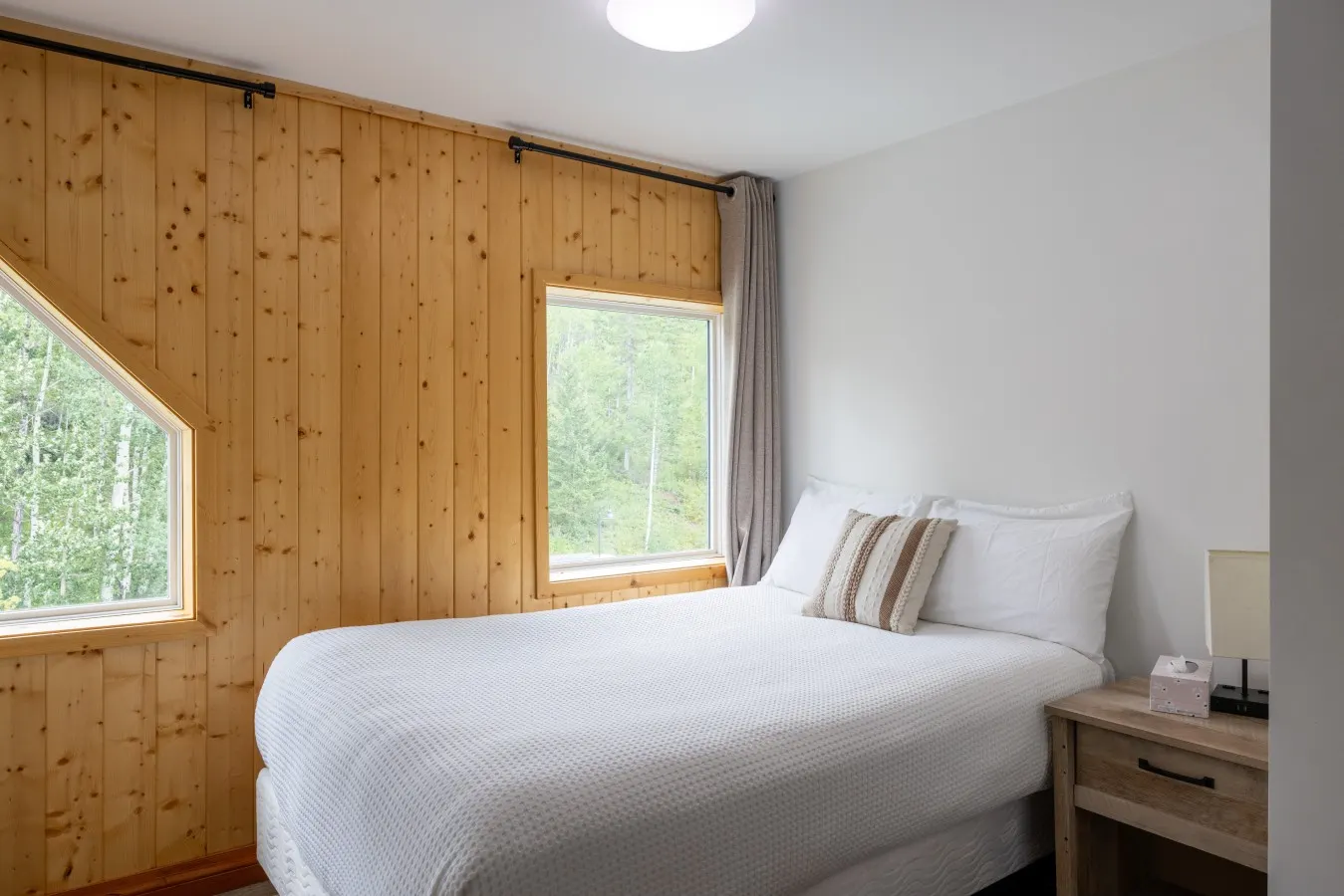 Suite 4 at The Gem | Cozy Two-Bedroom Retreat — photo 5