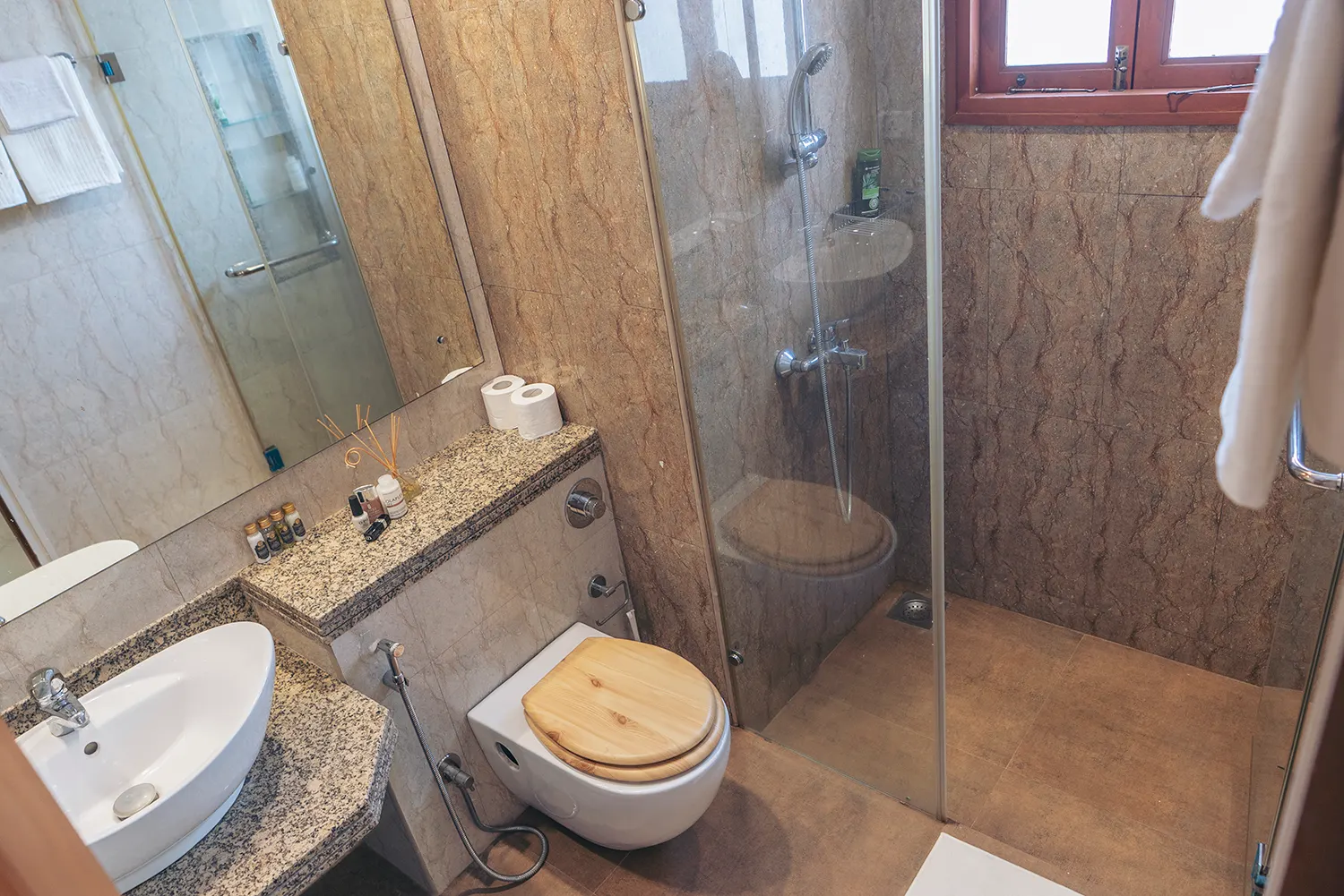 Luxury Tropical Pool Villa - Siolim Door 6