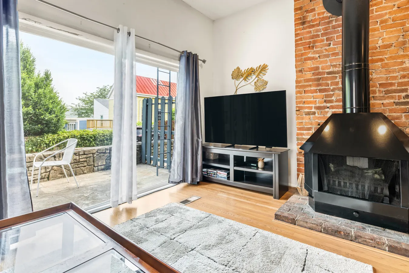 Mt. Adams 2BR Great Location! Steps from Monastery 9