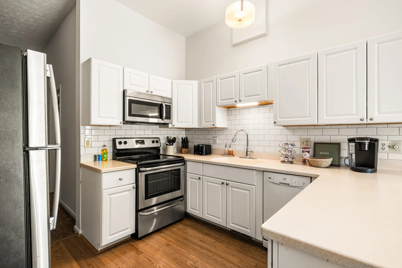 Mt. Adams 2BR Great Location! Steps from Monastery 18