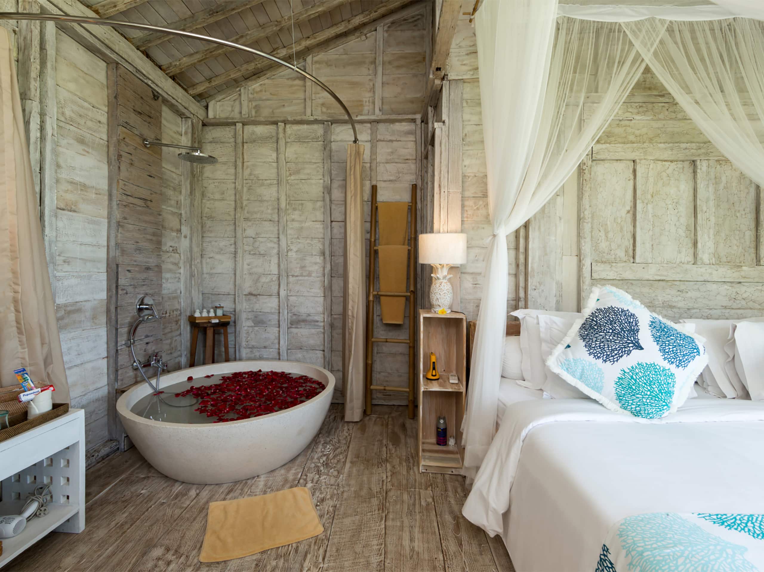Tinggi Beach Villa River, 4BR, Canggu w/ chef 24