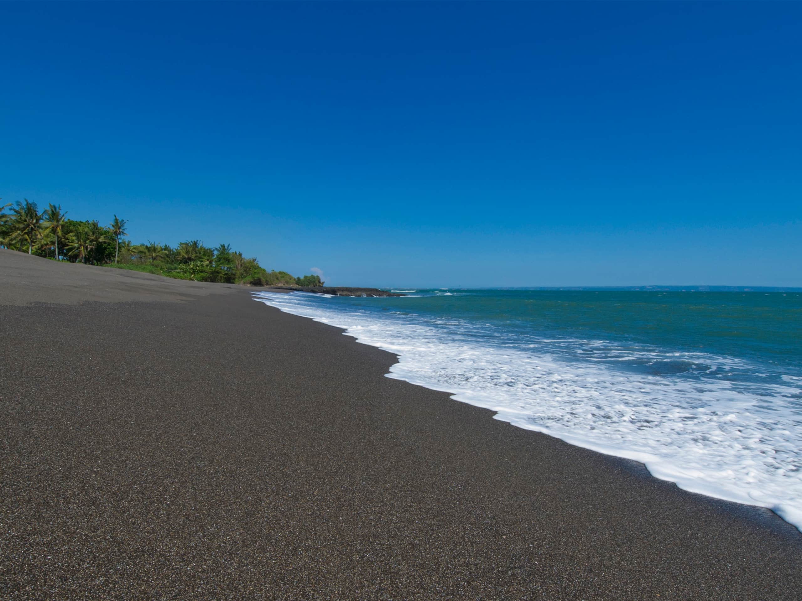 Tinggi Beach Villa River, 4BR, Canggu w/ chef 17