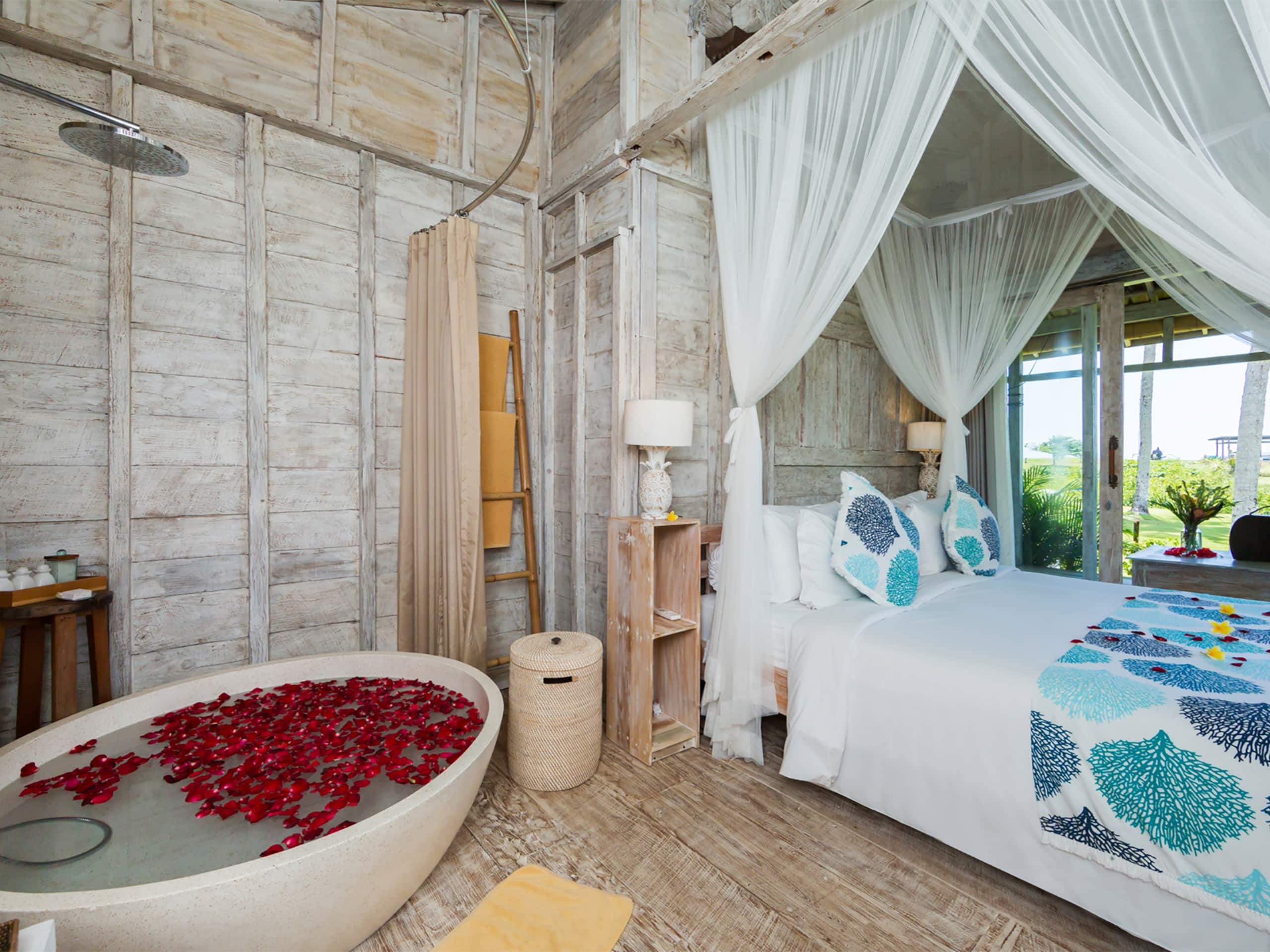 Tinggi Beach Villa River, 4BR, Canggu w/ chef 8