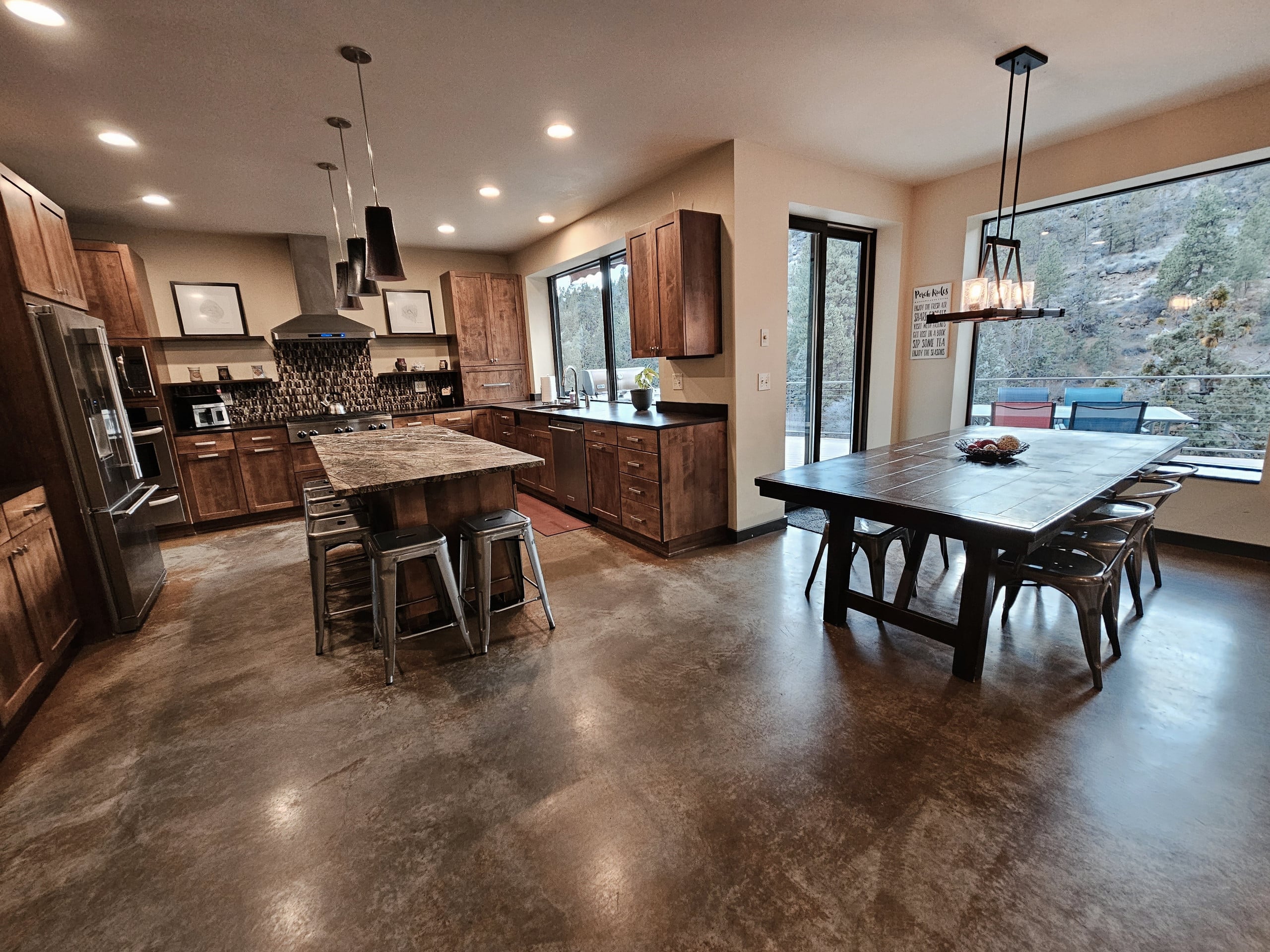 Bend River Retreat 23