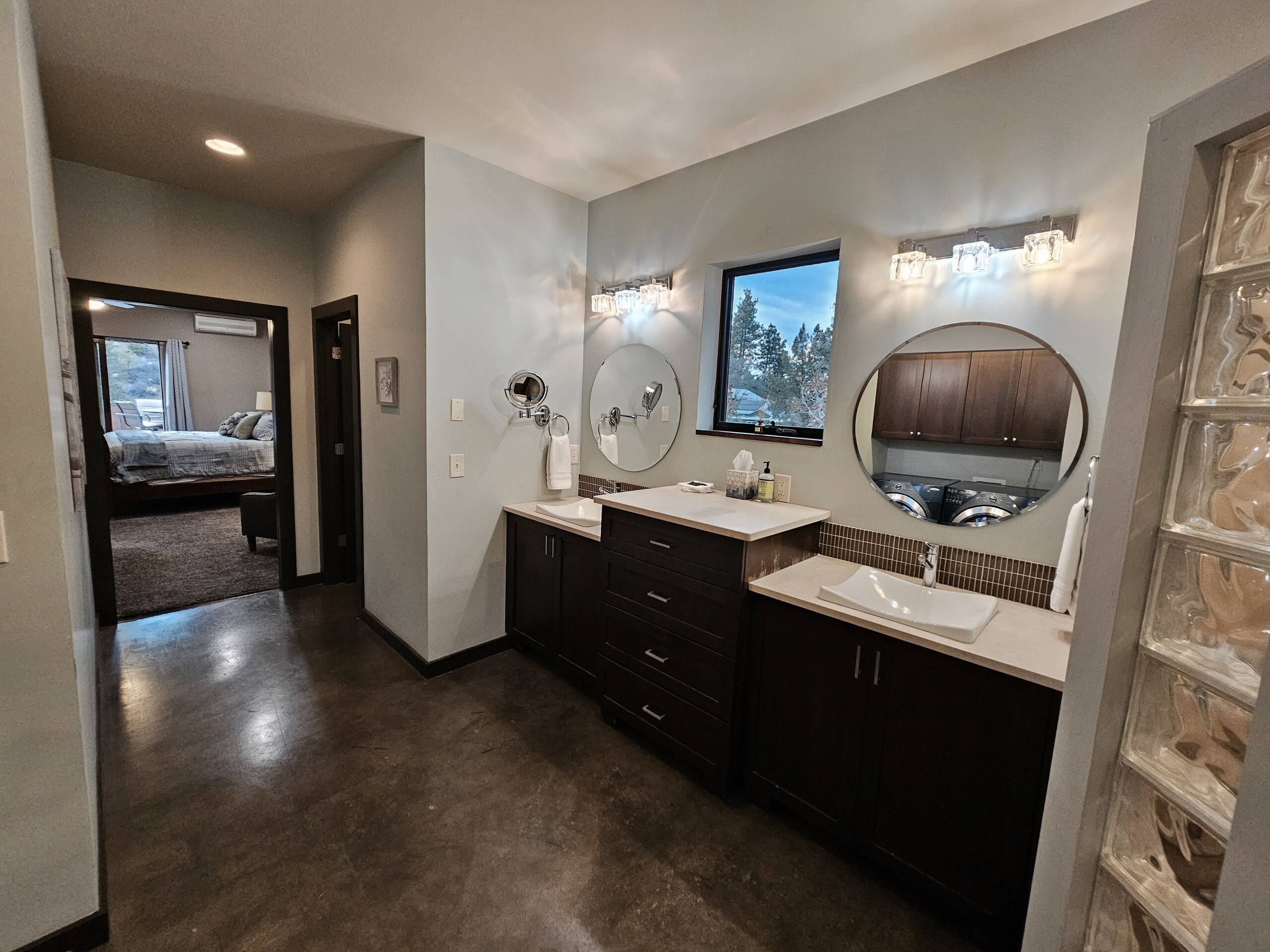 Bend River Retreat 9