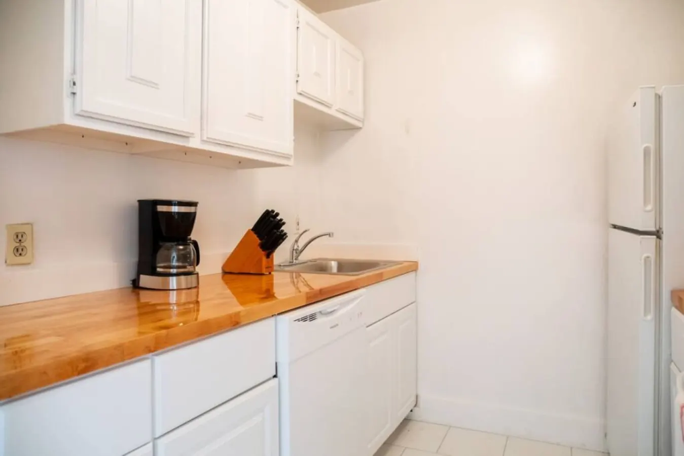 Stunning 1BR Steps to Fenway! 3