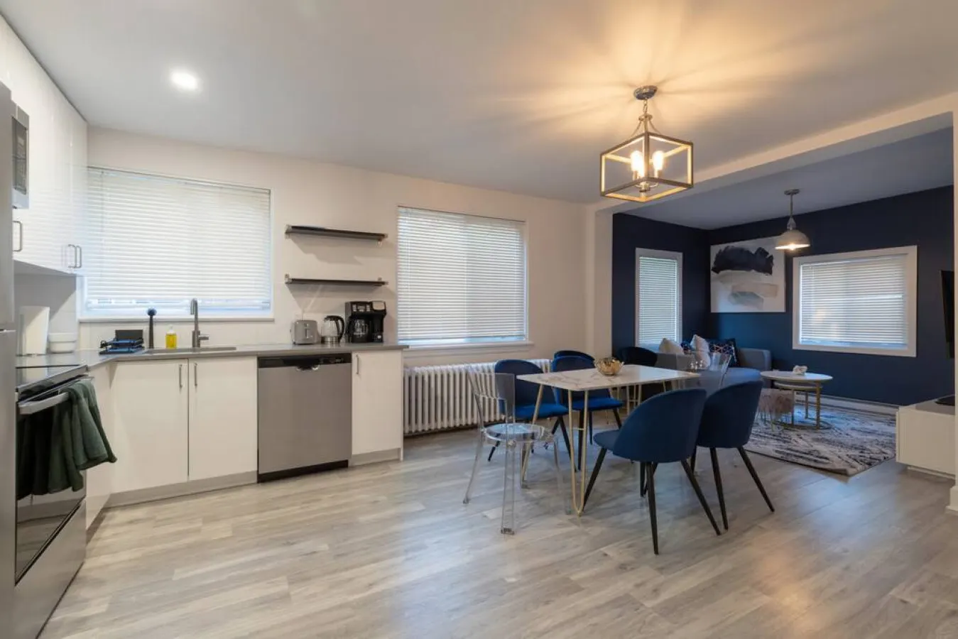 Exec 3BR A/C Monthly Stays E Ottawa 6