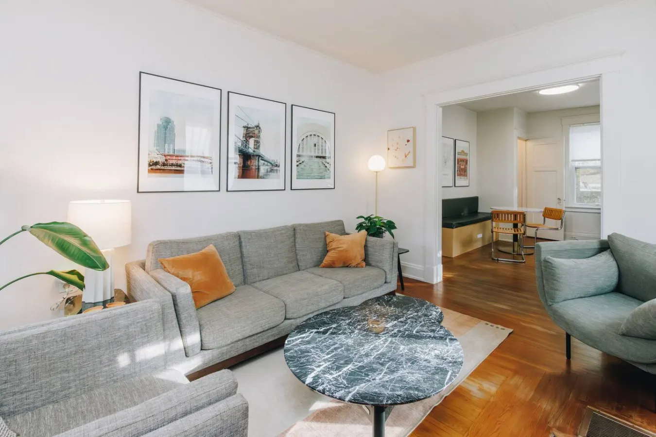 Cozy Mid-Century Bungalow, Close to All, Backyard 11