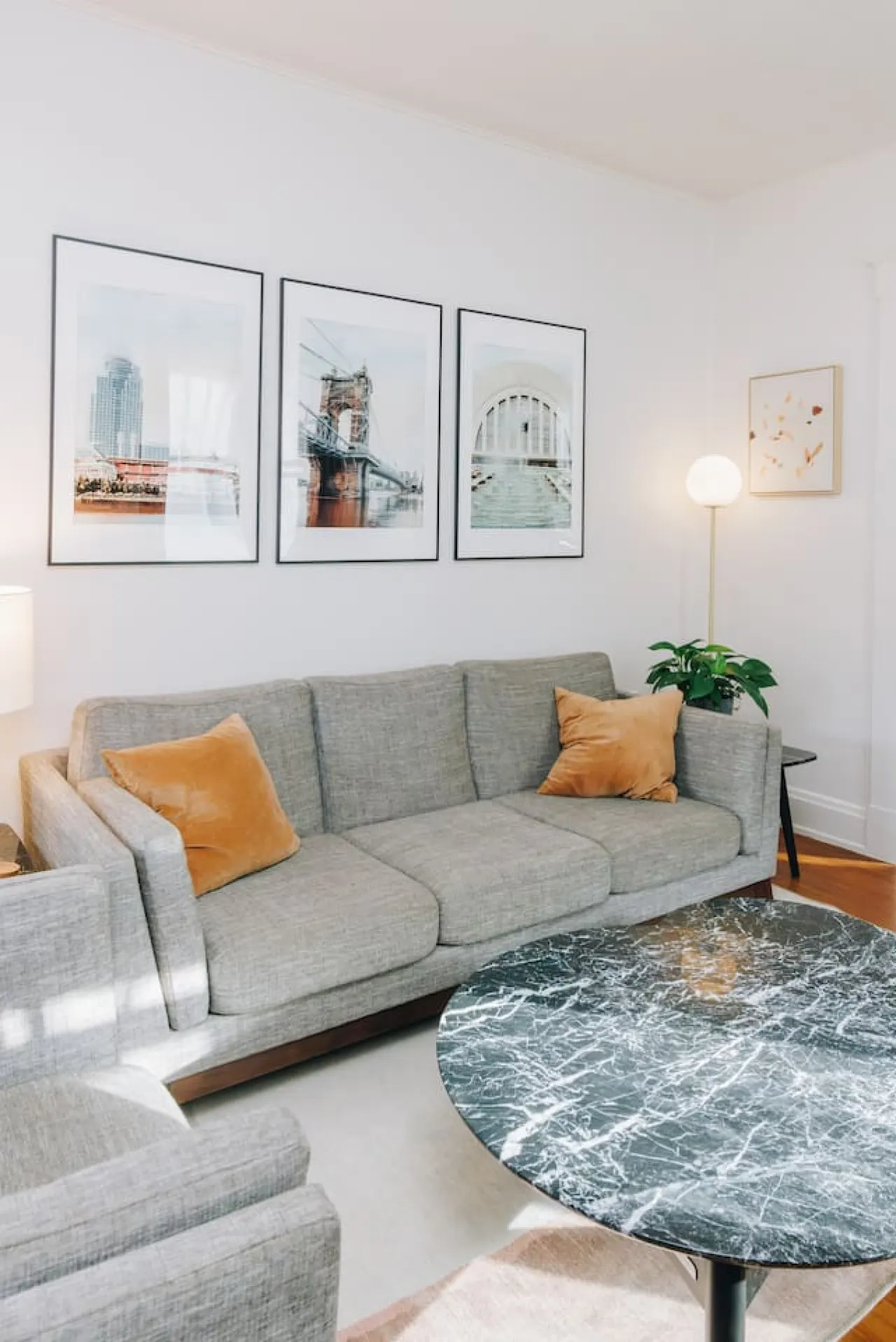 Cozy Mid-Century Bungalow, Close to All, Backyard 12