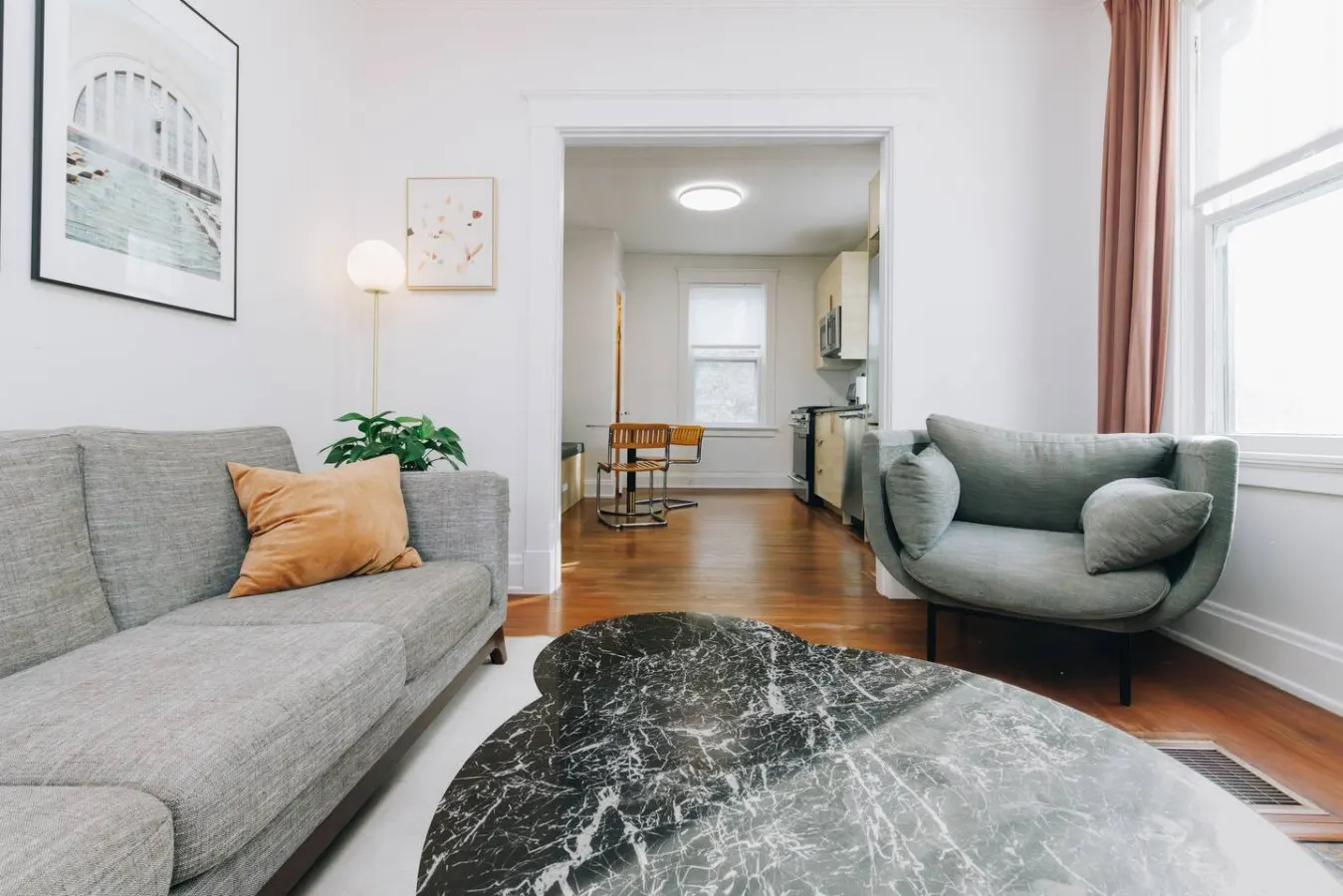 Cozy Mid-Century Bungalow, Close to All, Backyard 14