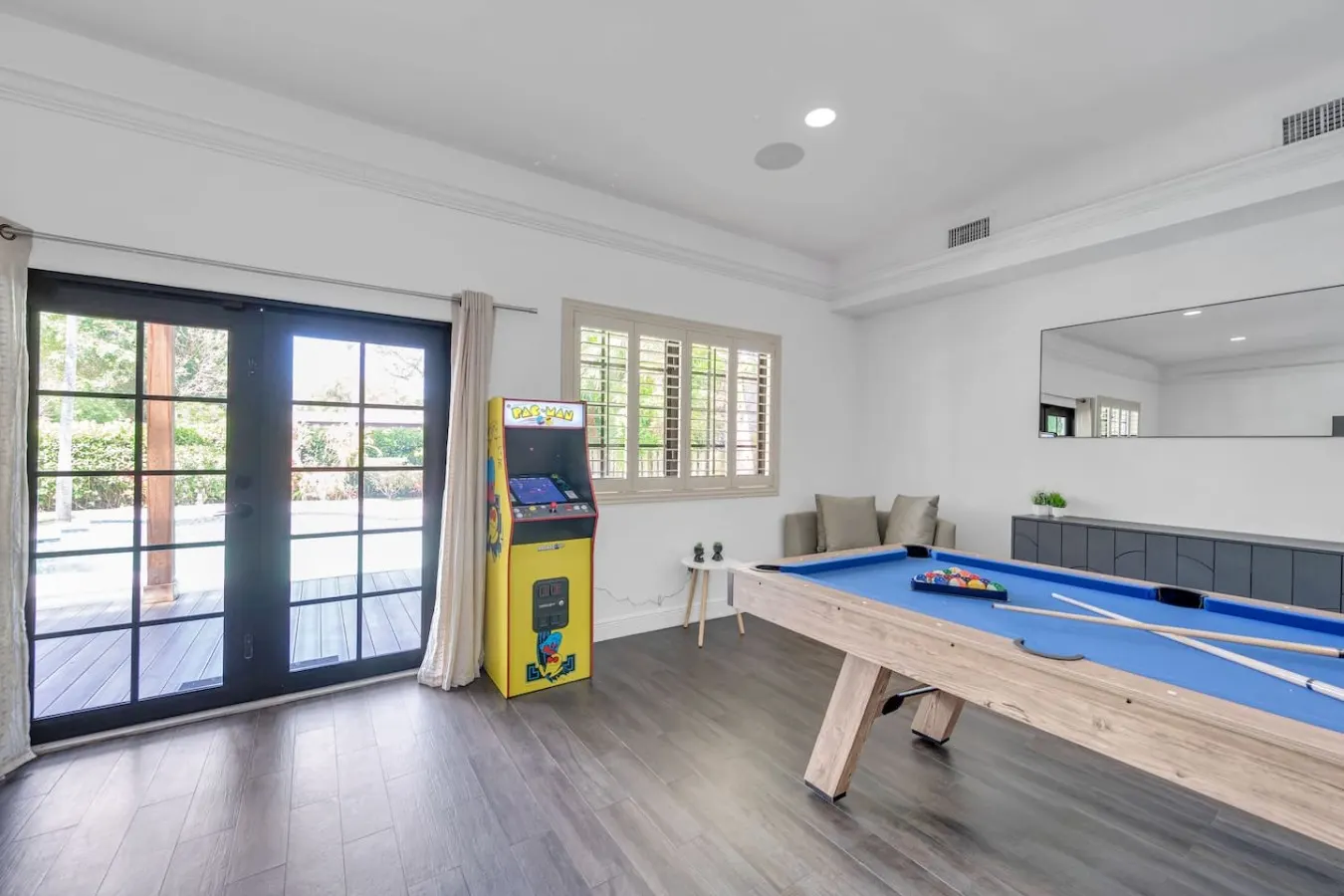 Wonderful Tropical Pool House Miami South Brickell 9