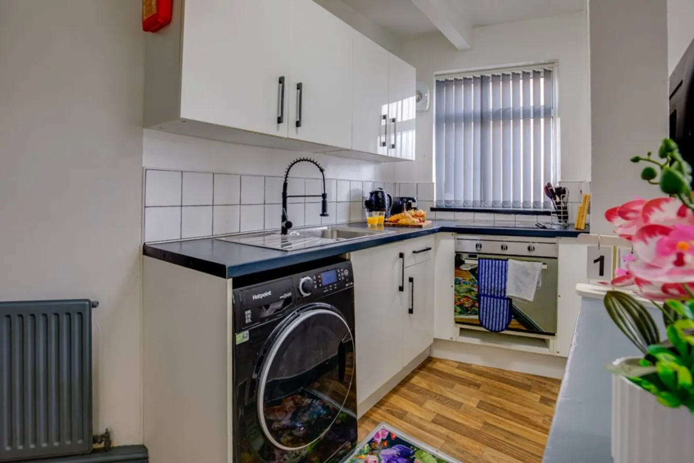 Stylish 2 Bed Ecclesall Road & City Centre 11