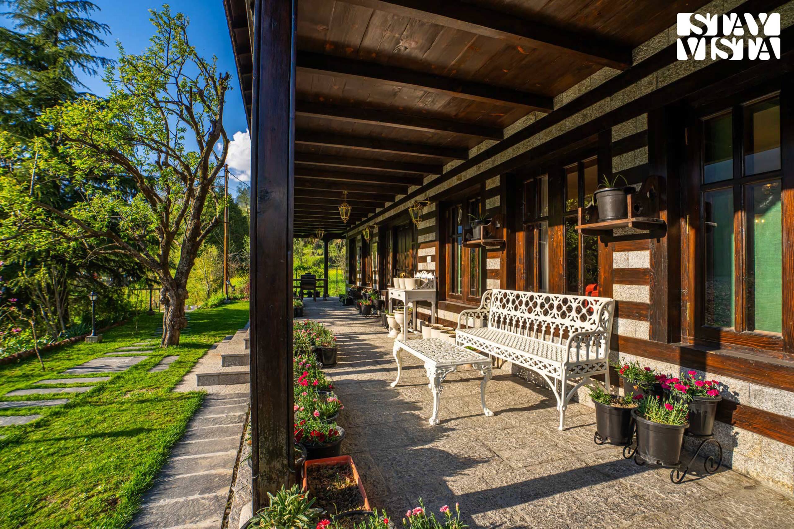 Snowdrop House | Kath Kuni stay w/ River view — photo 3