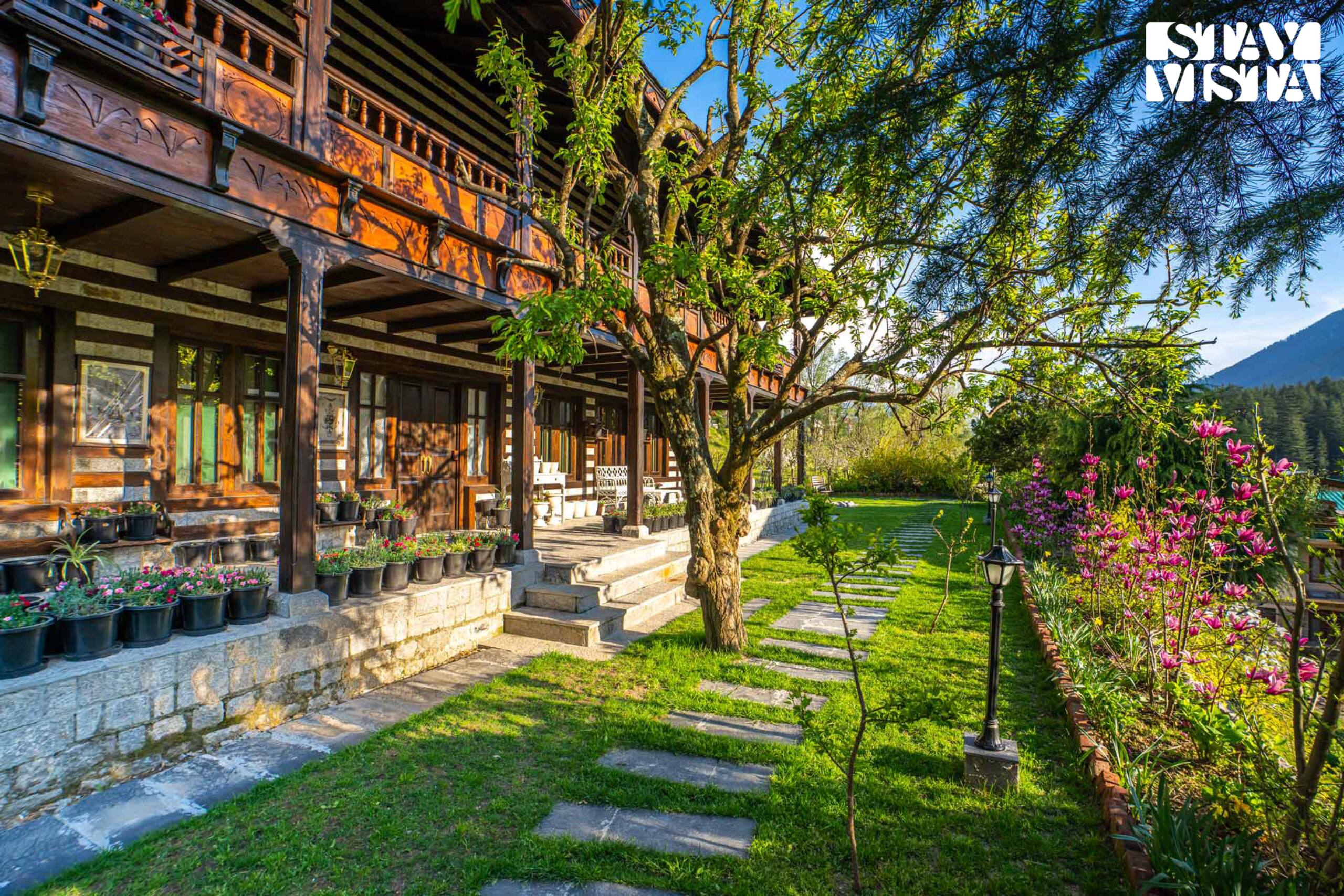Snowdrop House | Kath Kuni stay w/ River view 38