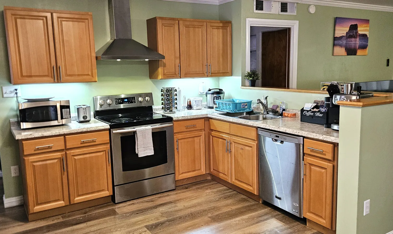 Hot Tub, Kayaks, Grill, Fire Pit, Pet Friendly, Ping Pong, W/D, Brkfst, Sleeps 12 11