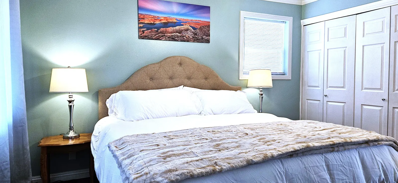 Hot Tub, Kayaks, Grill, Fire Pit, Pet Friendly, Ping Pong, W/D, Brkfst, Sleeps 12 14