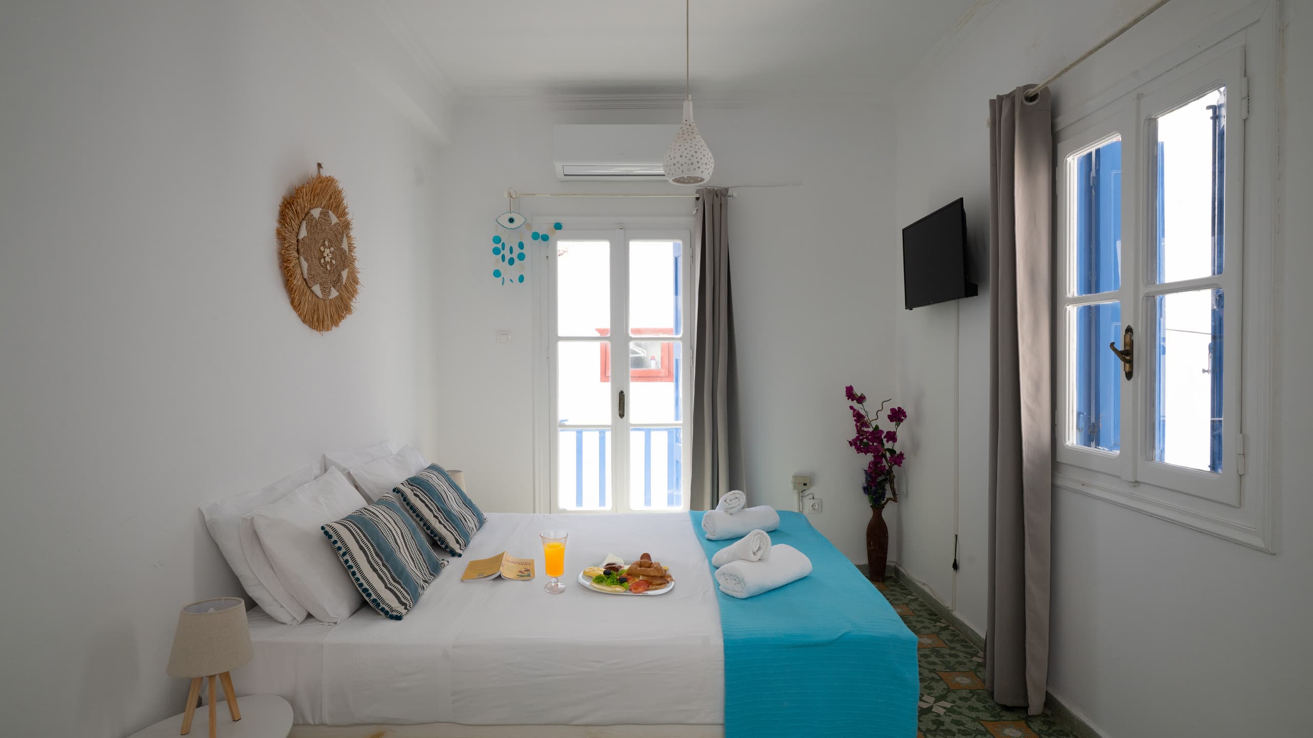 Mykonos Townhouse Gem — photo 3