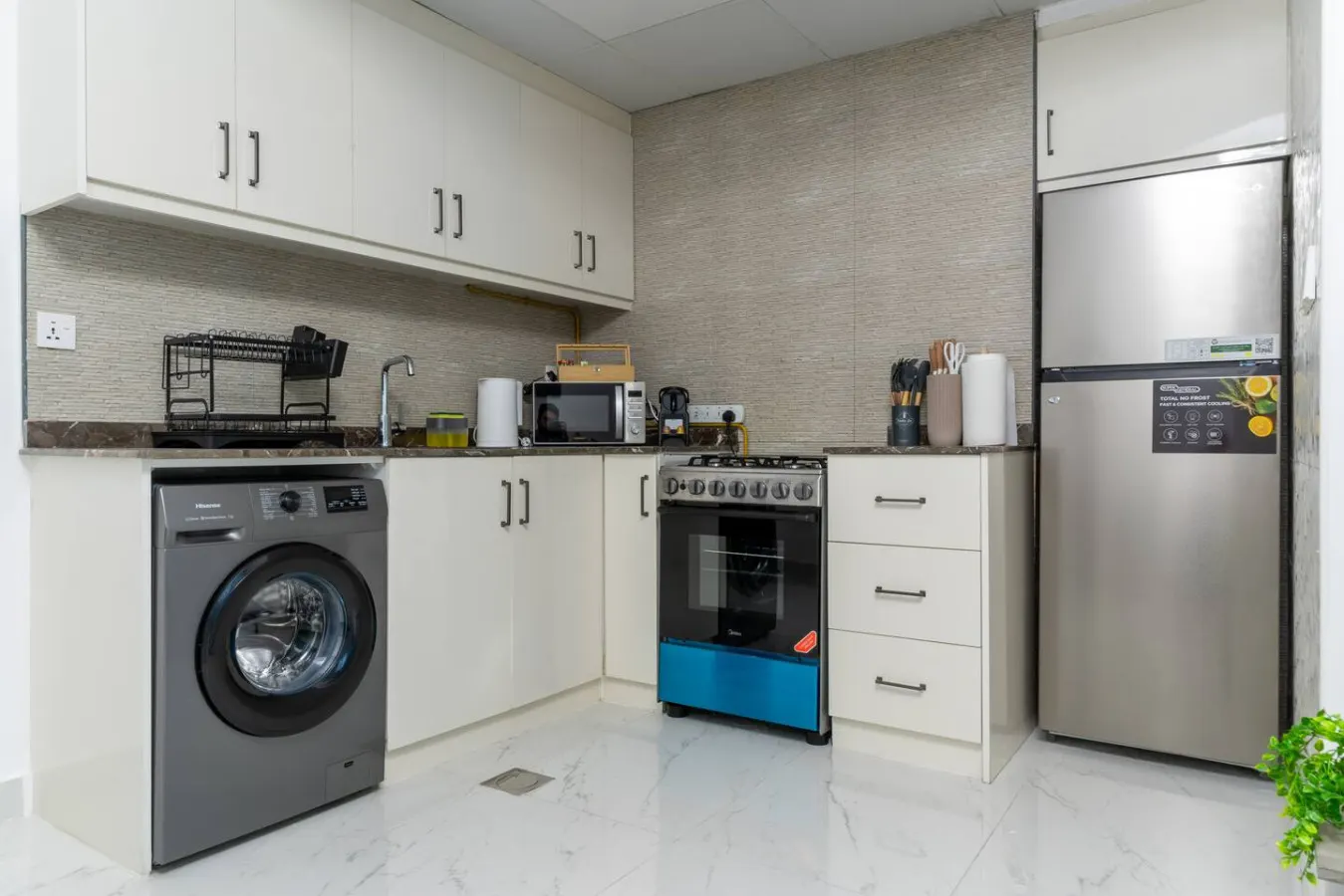 Dubai Marina - 1BHK Modernistic Apartment 10