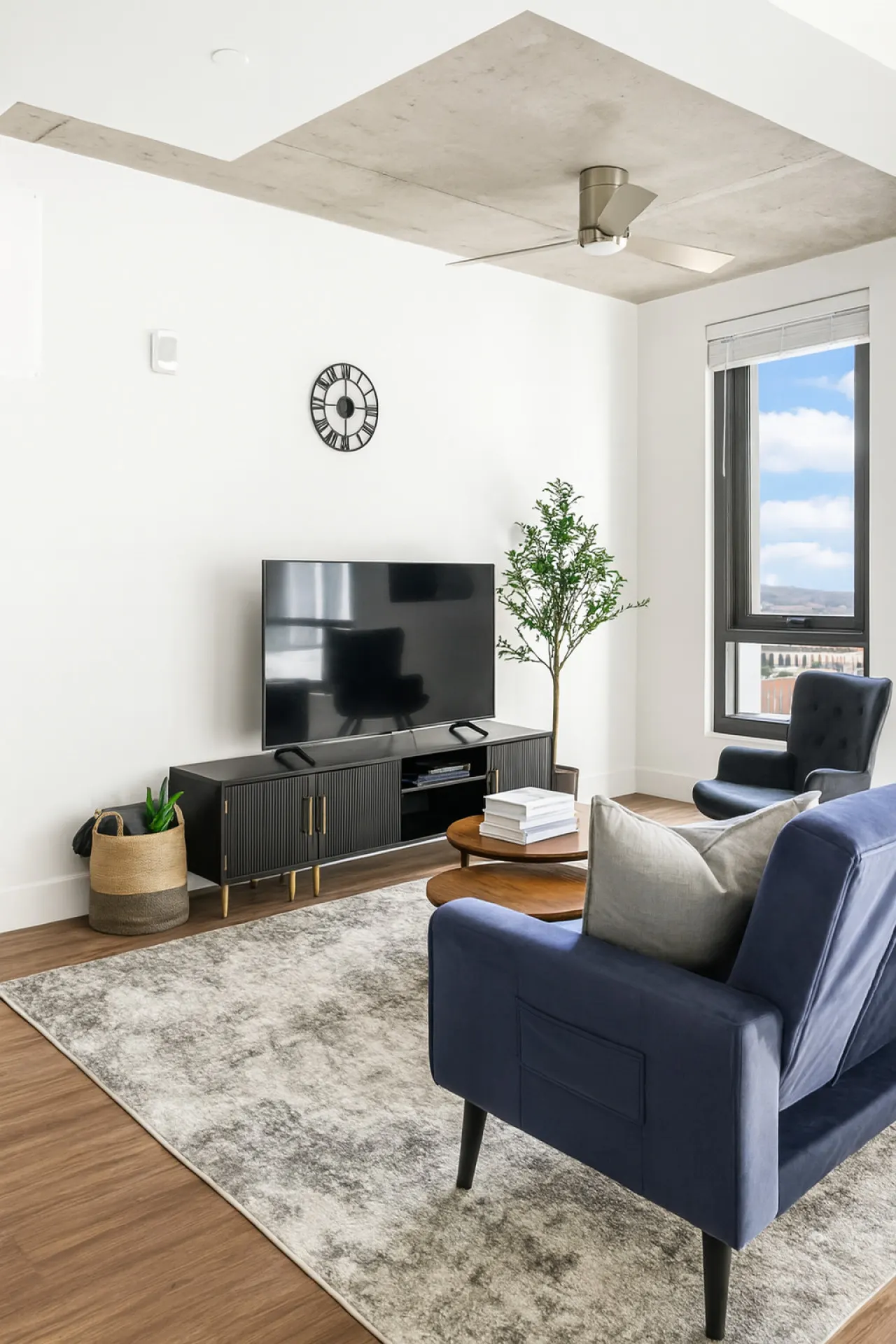 Modern 3BR Condo Five Points South Gem S1 9