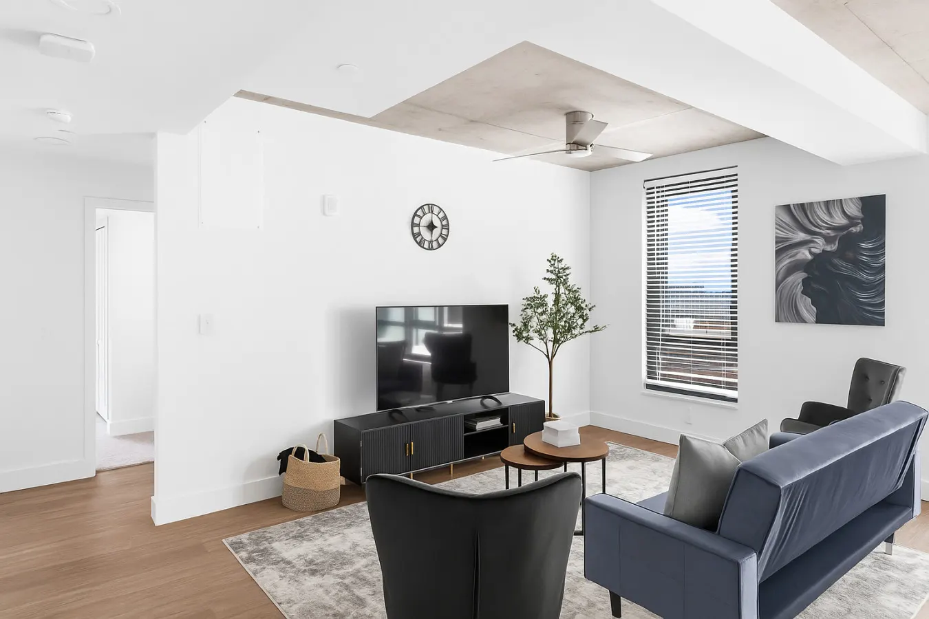 Modern 3BR Condo Five Points South Gem S1 10