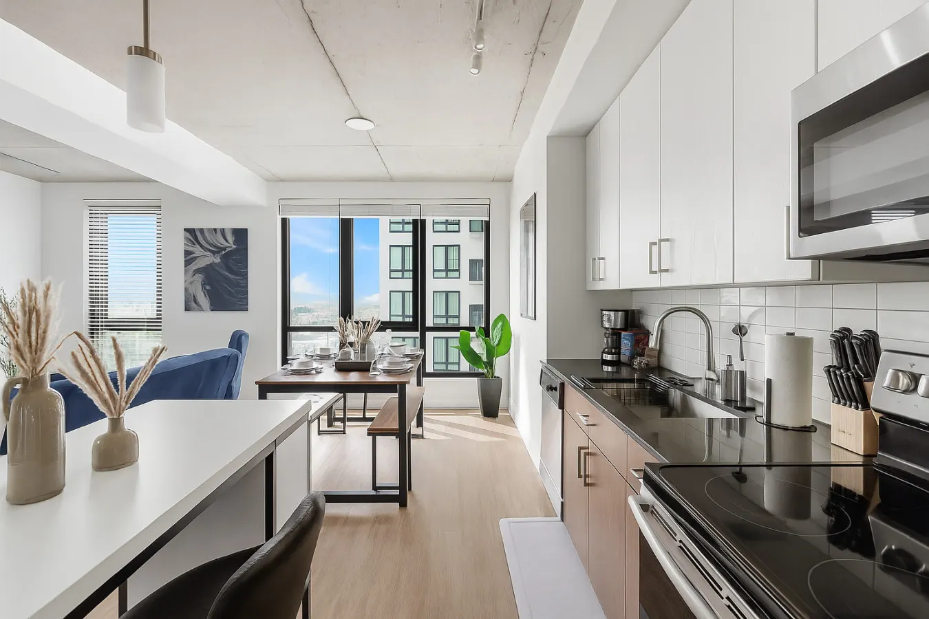 Modern 3BR Condo Five Points South Gem S1 7
