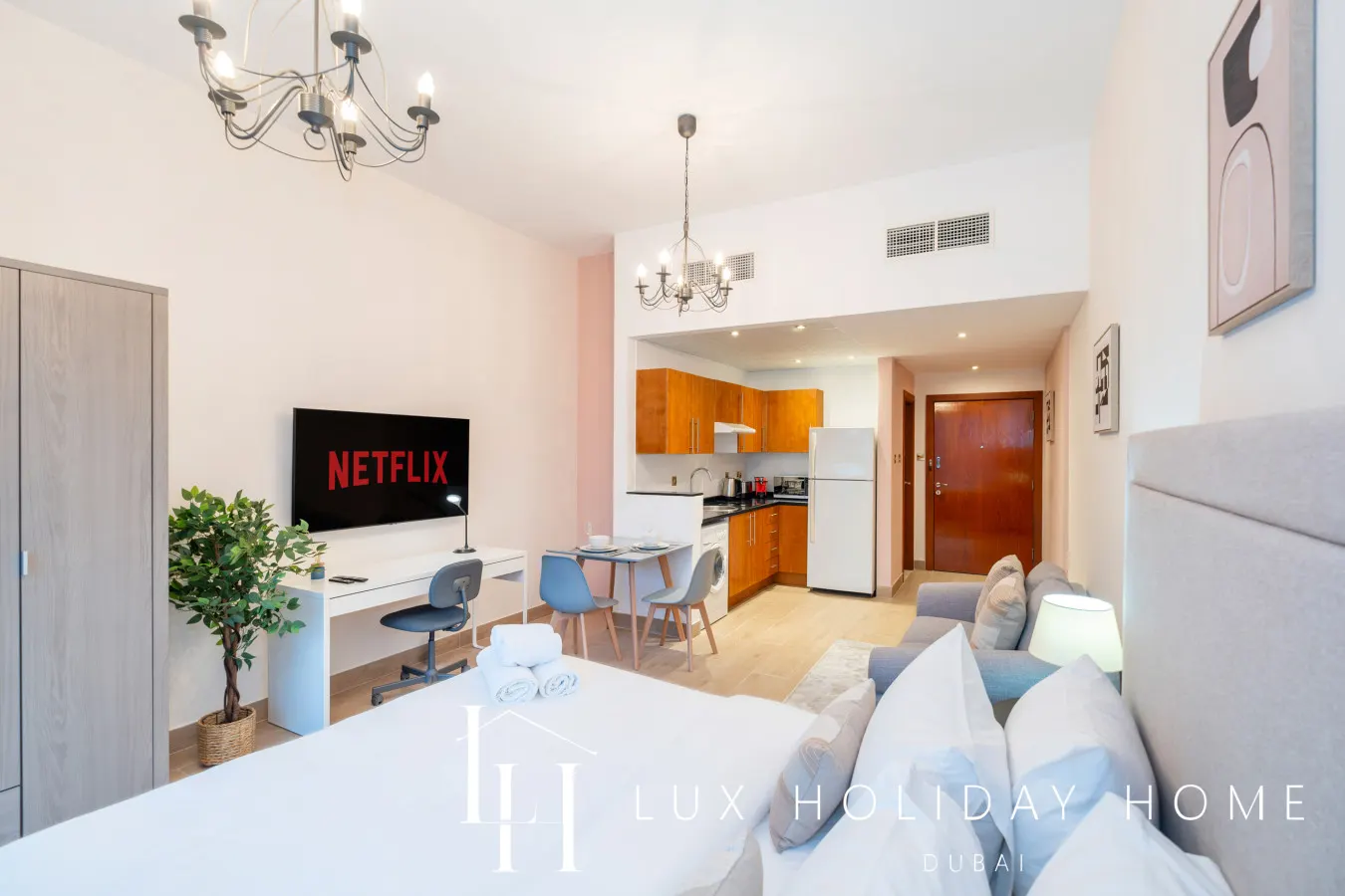 LUX The Marina View Suite 1 2