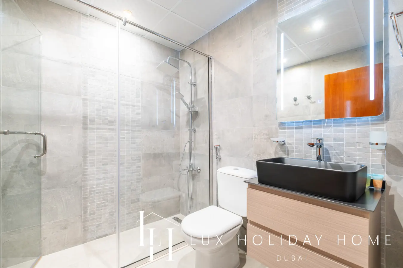 LUX The Marina View Suite 1 9