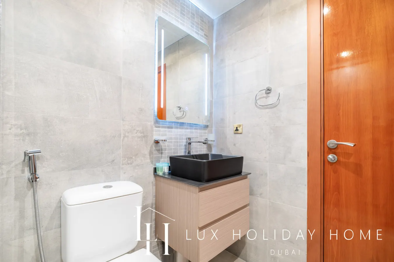 LUX The Marina View Suite 1 10