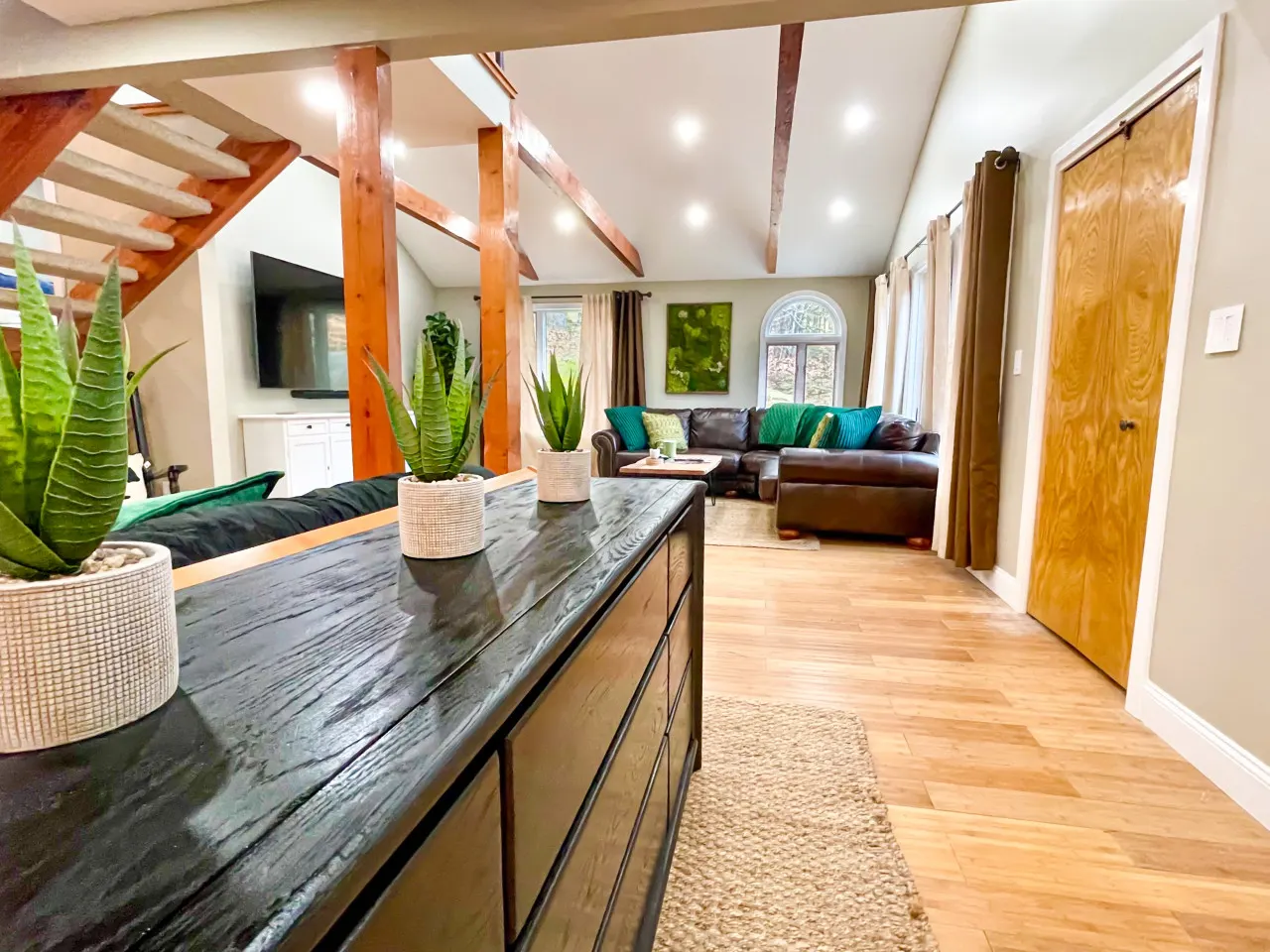 Luxurious & Lofty Mountain Retreat! 10