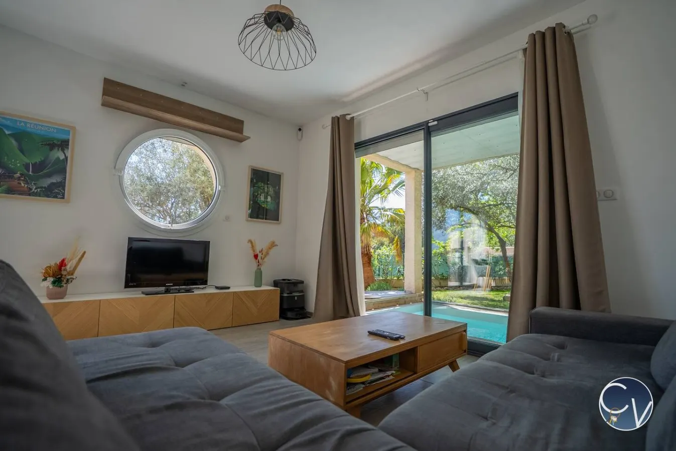 Belle maison climatisée avec piscine et jardin — photo 2