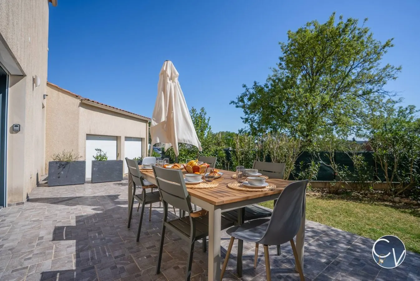 Belle maison climatisée avec piscine et jardin 6