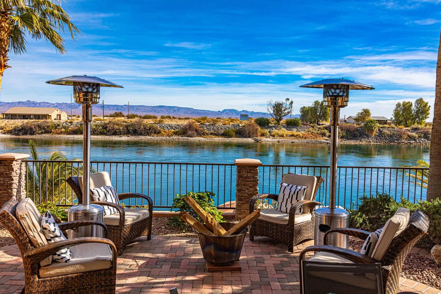 Stunning Villa | Private Beach & Launch | 5bd — photo 2