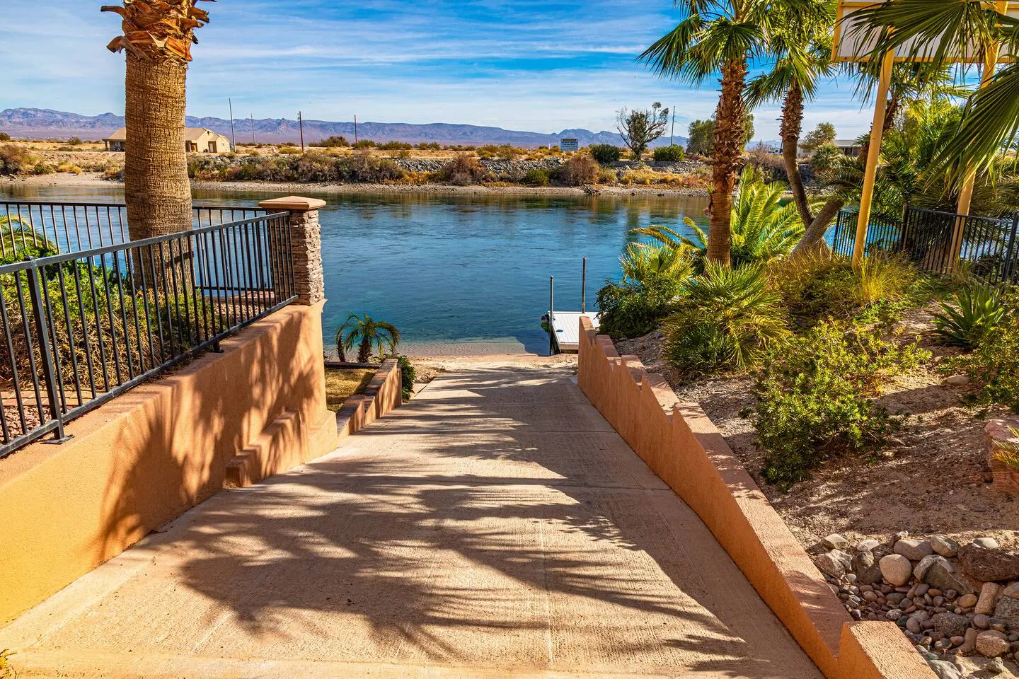 Stunning Villa | Private Beach & Launch | 5bd — photo 4