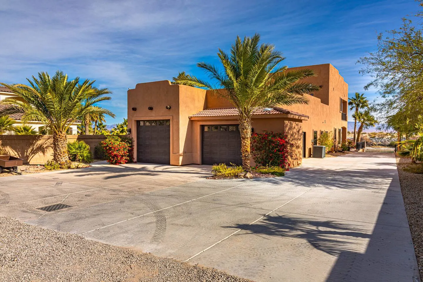 Stunning Villa Private Beach & Launch 5bd 8
