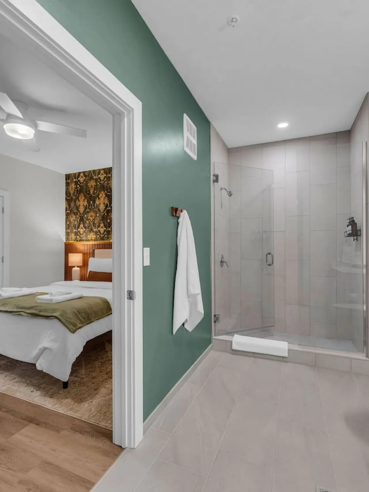 Lone Tree Lux Queen Bed Free Parking + Balcony 10