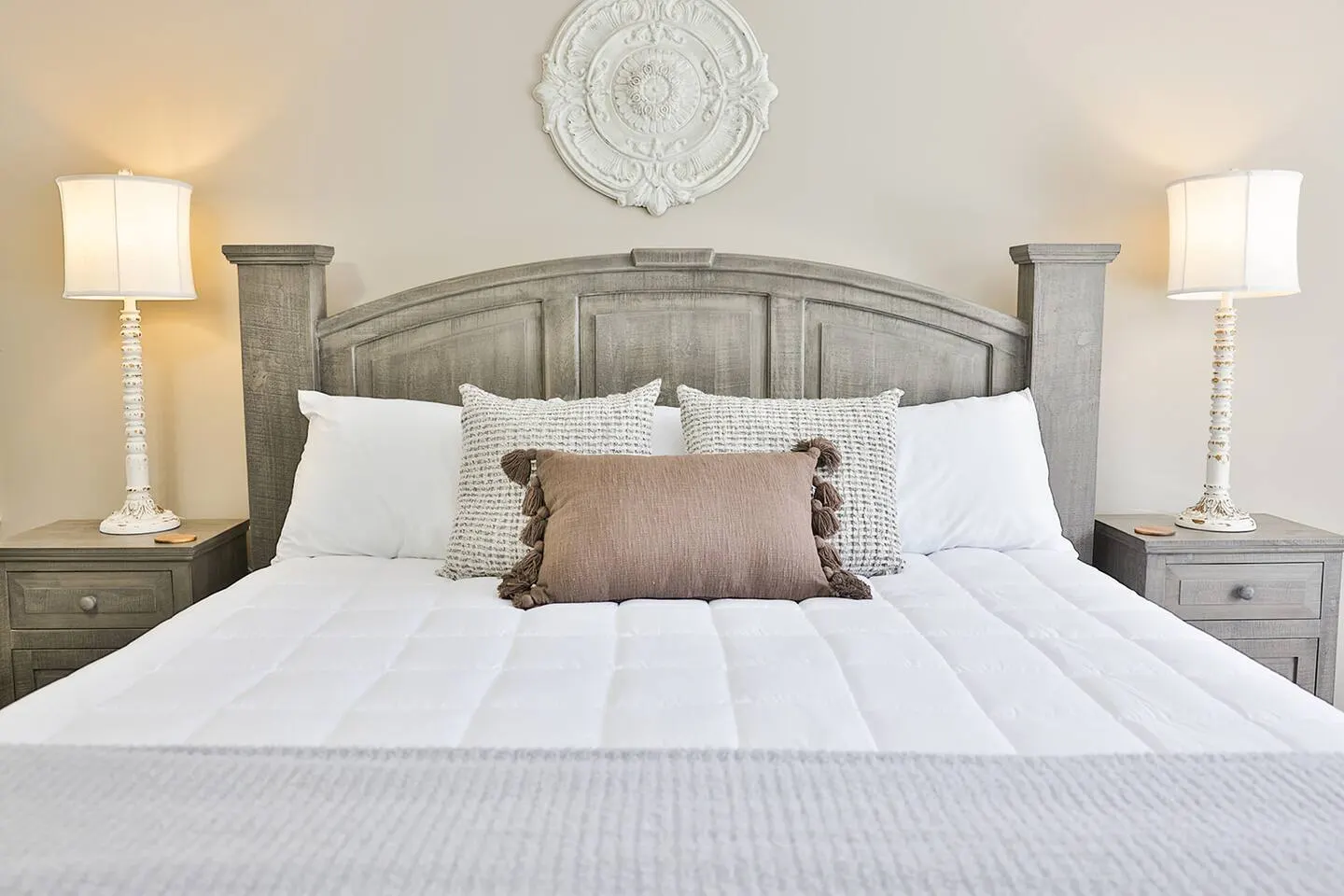 Main St - 2 King Beds! .4 Mile from Ladiga Tails