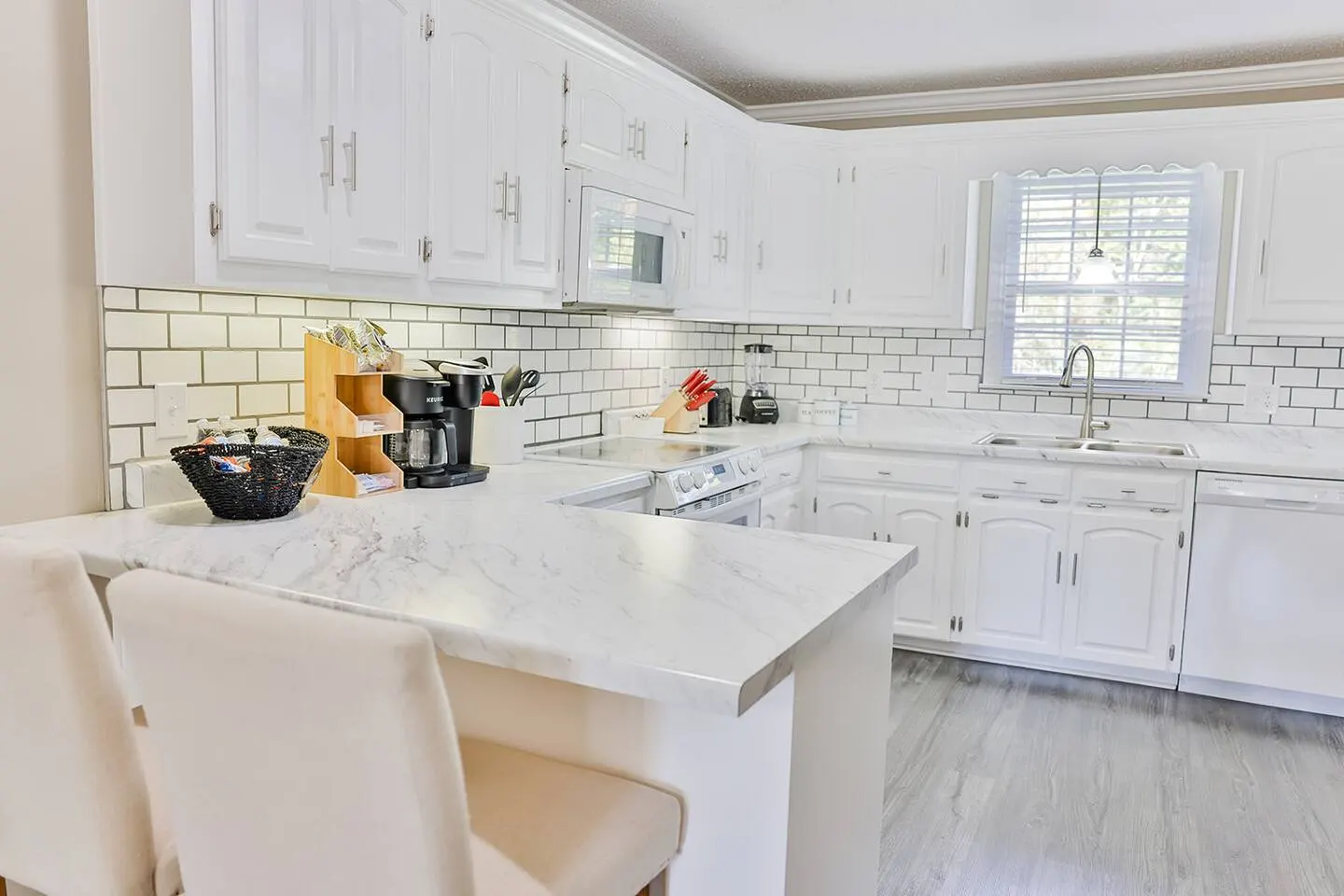 Main St - 2 King Beds! .4 Mile from Ladiga Tails 11