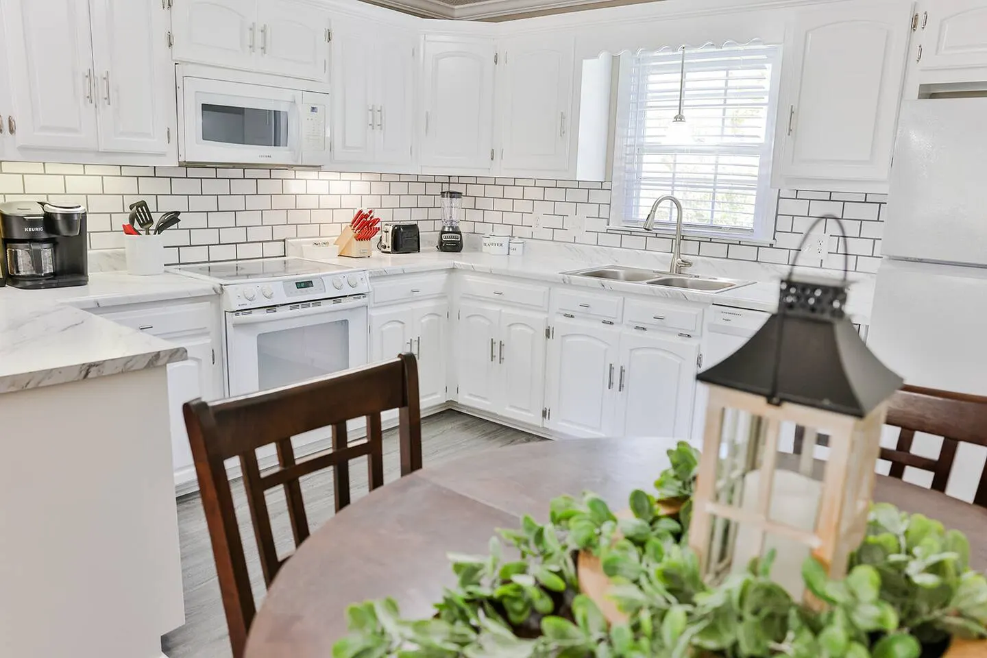 Main St - 2 King Beds! .4 Mile from Ladiga Tails 6